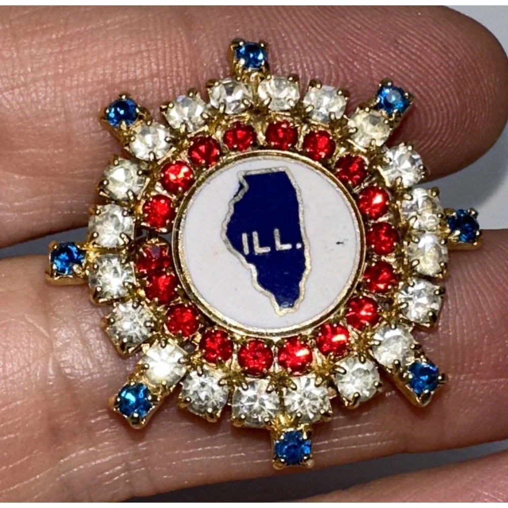 Illinois State Brooch Rhinestone Red White Blue ILL Pin Patriotic Gold Tone
